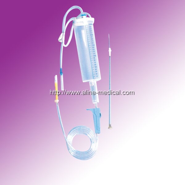INFUSION SETS WITH BURETTE NEEDLE FREE